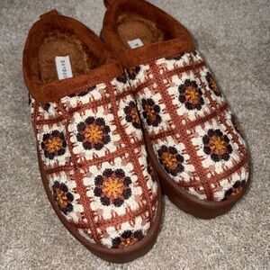 BAMBOO Brown and Cream Crochet Mules